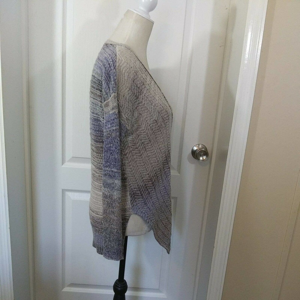 Knox Rose Gray V Neck Boho Sweater - Picture 5 of 8